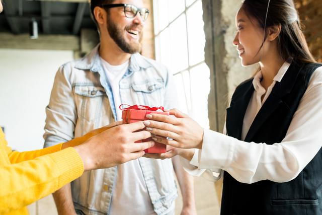 5 Ways to Keep Employees Engaged During the Holidays